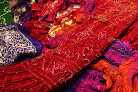 tie- color –bandhani-work-in-gujarat