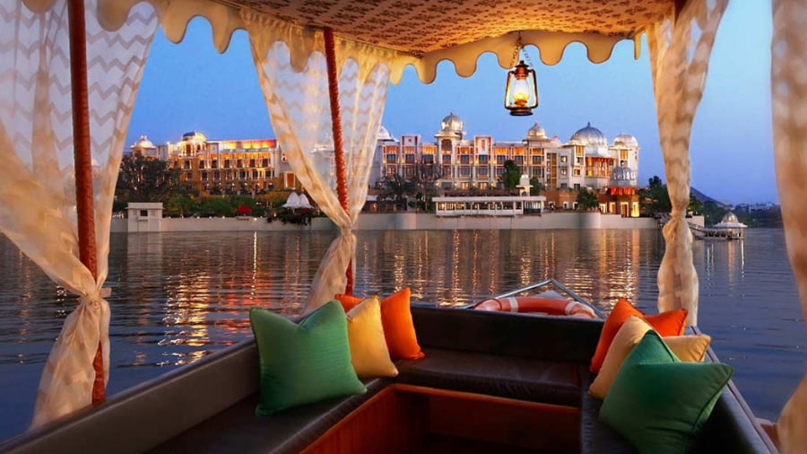 Why Choose a Luxury Tour in India