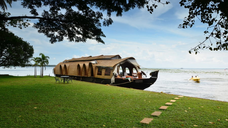 Alleppey (Alappuzha) - The Backwater Capital