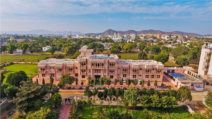 Accommodation and Tours