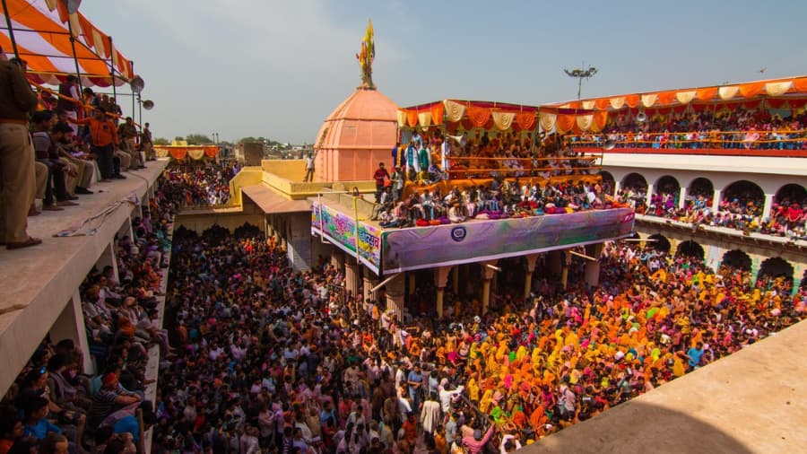 Temples and Timings of Holi Celebrations