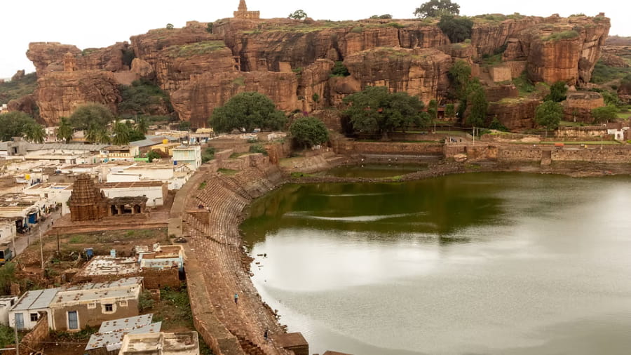 4 Top Places to Visit around Hampi