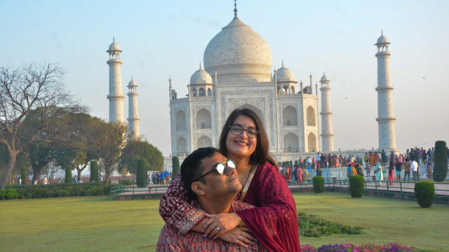 How to Reach the Taj Mahal 