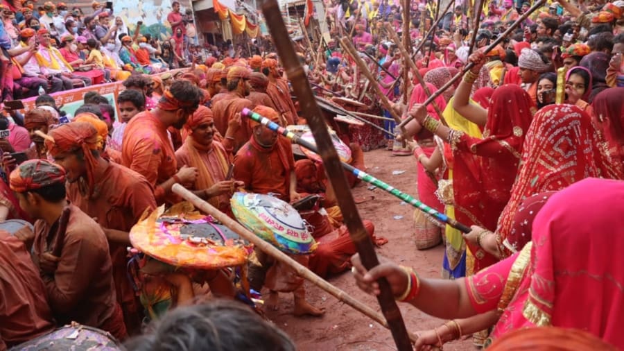 Lathmar Holi of Barsana and Nandgaon
