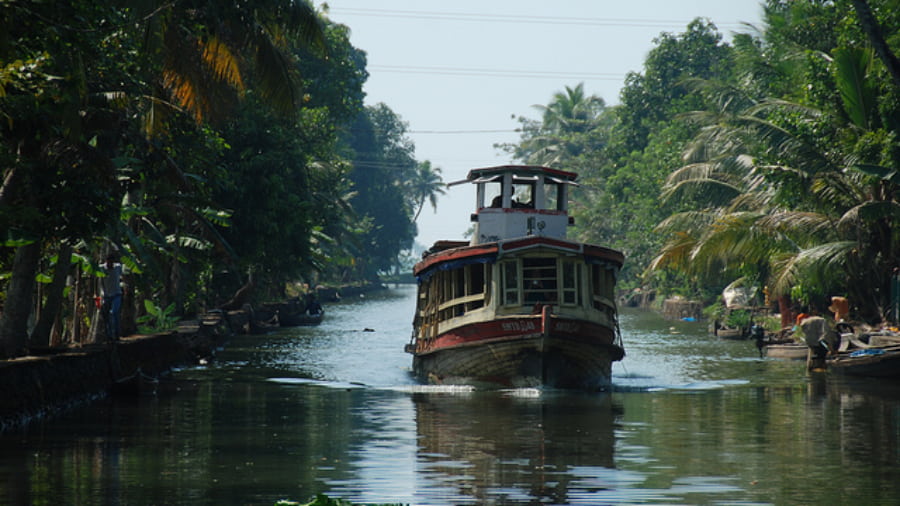 Narrow Canal Experience