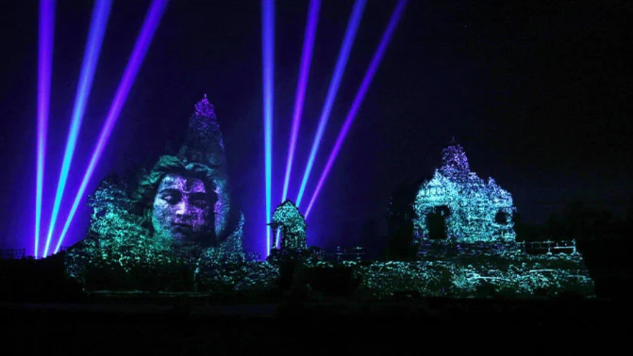 Watch the Sound and Light Show